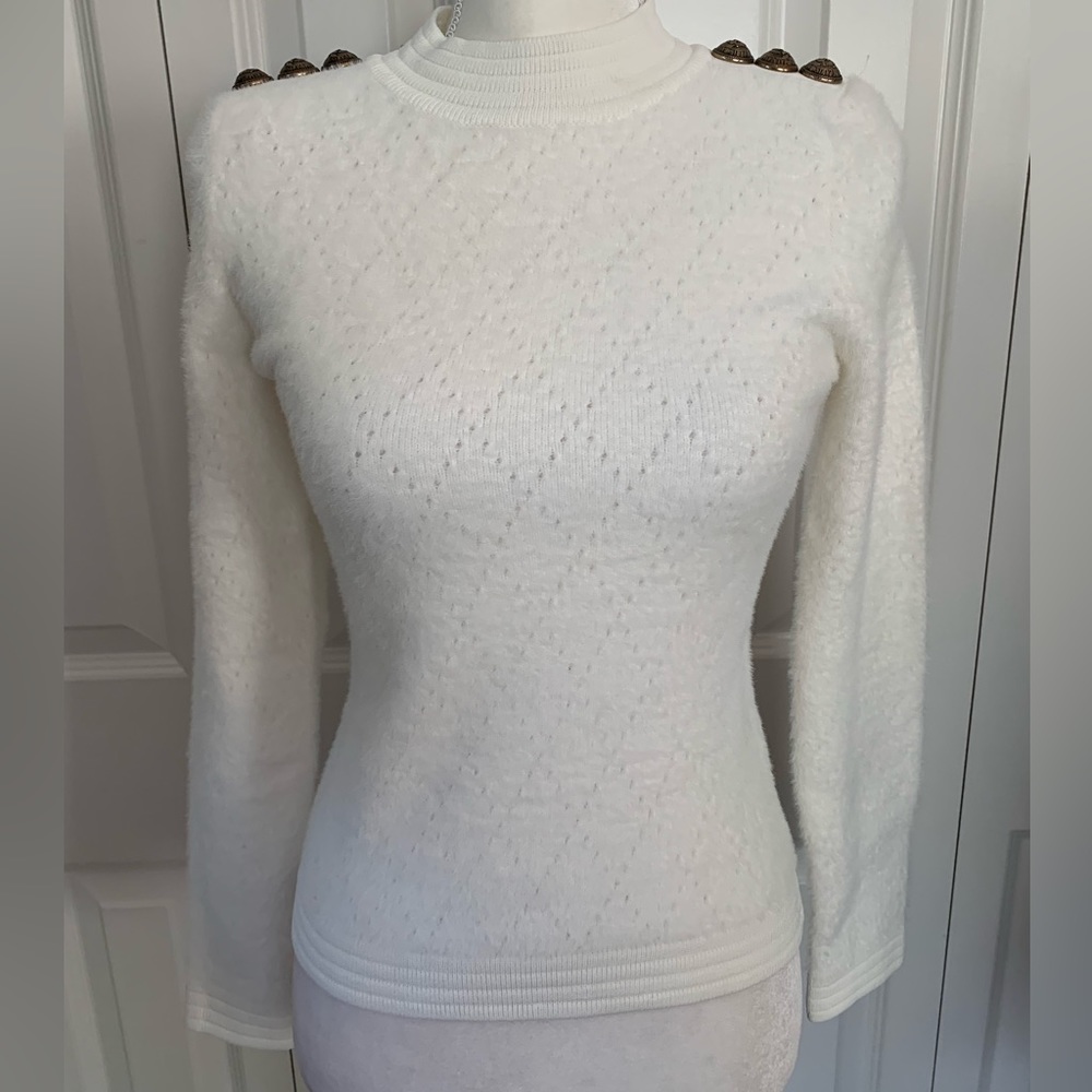 NWOT Balmain diamond knit Gold Button fluffy Sweater with  shoulder pad